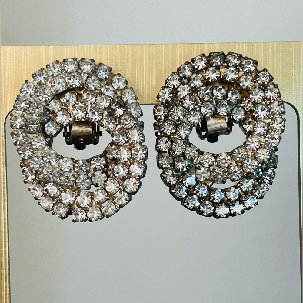 Mid Century Interlocking Circle Crystal Clip Earr… - image 1